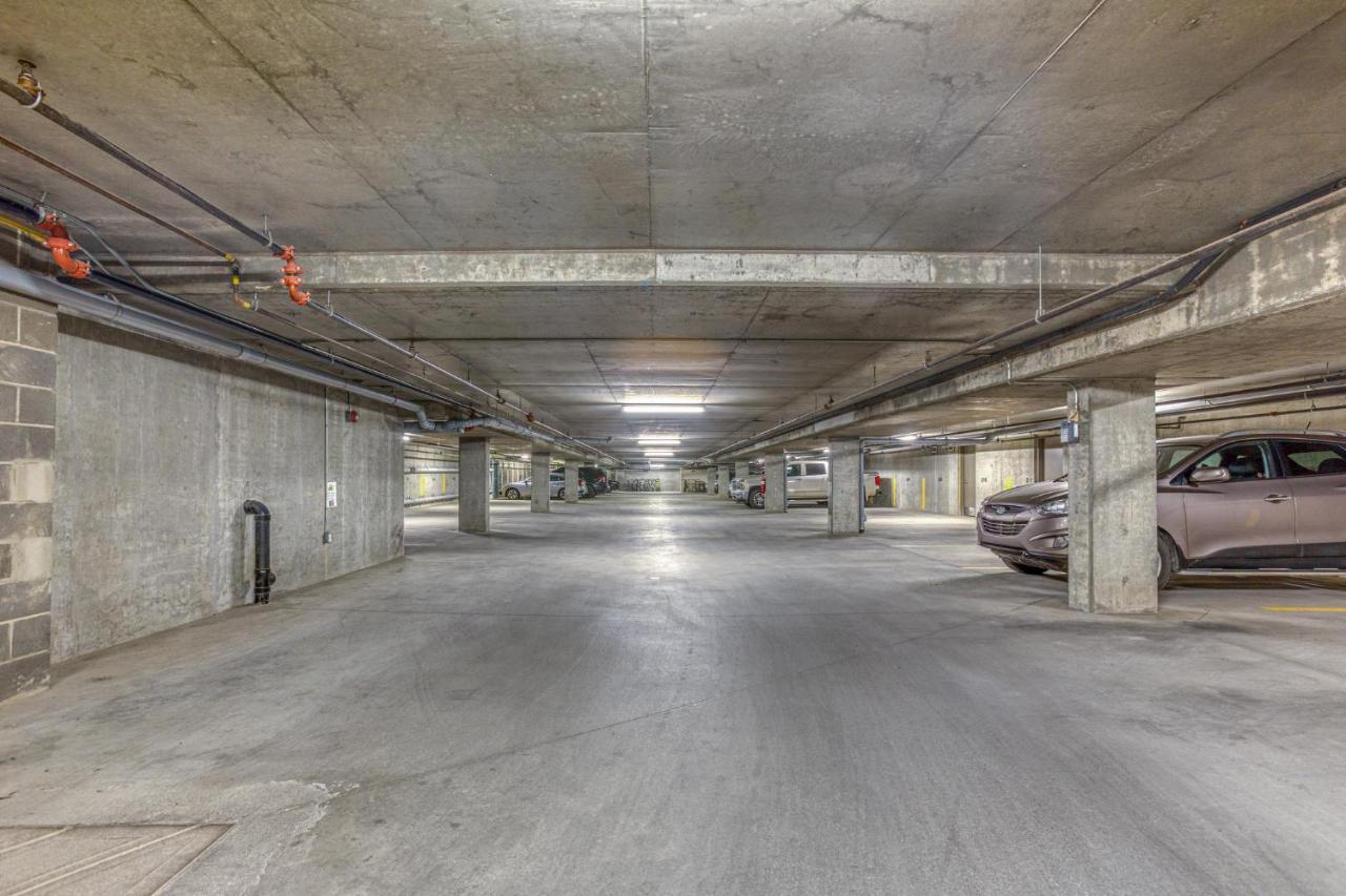 The Lookout - Top Floor Corner Unit With Stunning Views Canmore