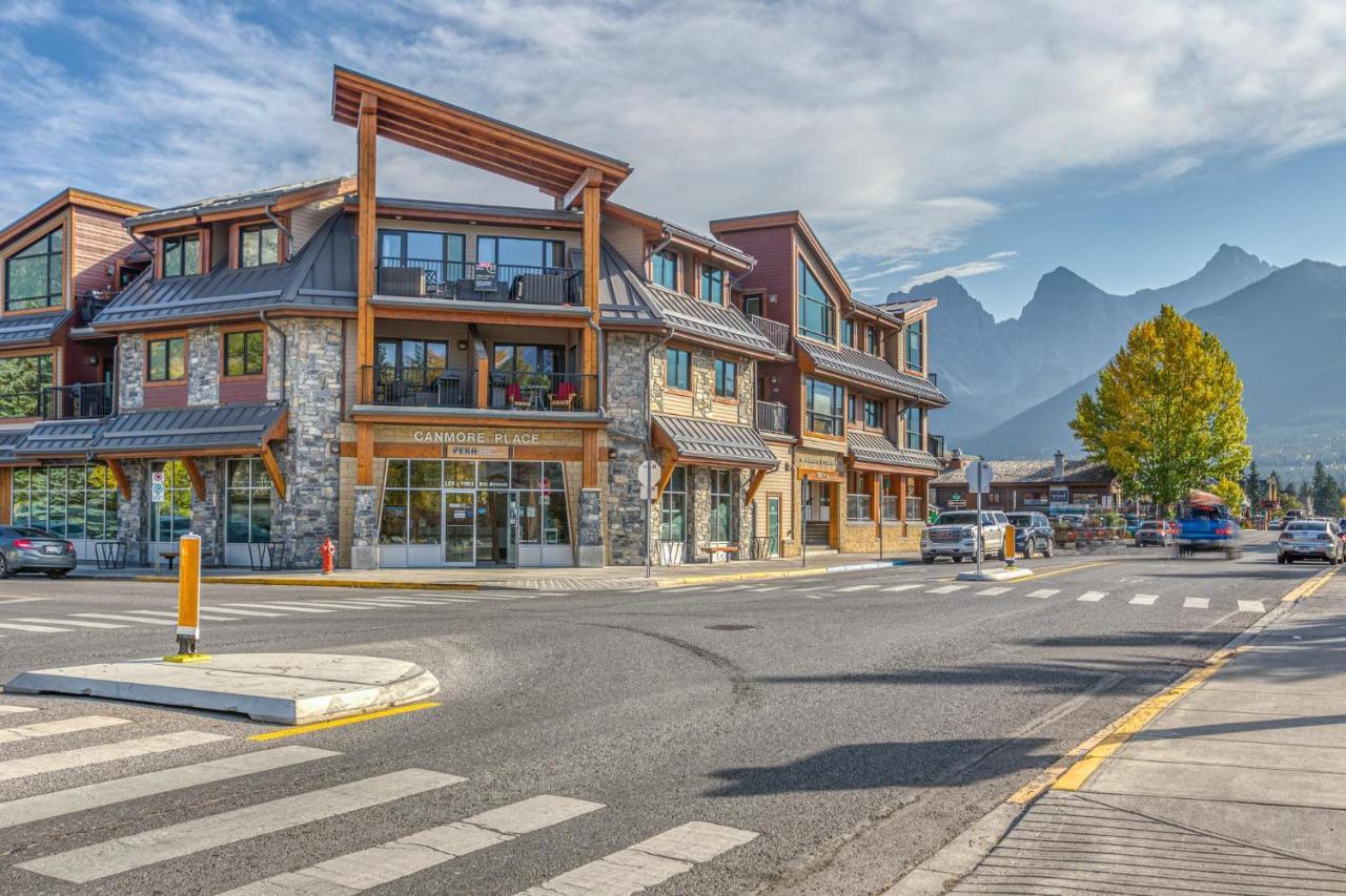 The Lookout - Top Floor Corner Unit With Stunning Views