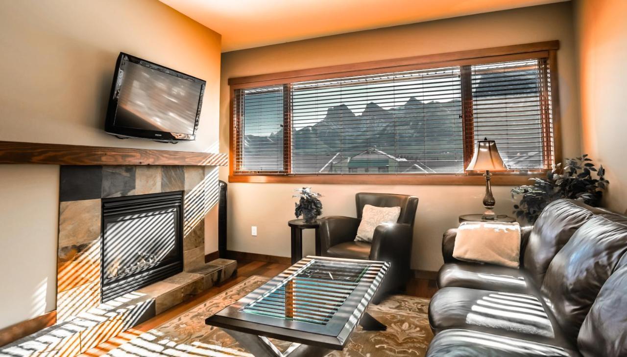 The Lookout - Top Floor Corner Unit With Stunning Views * Canmore