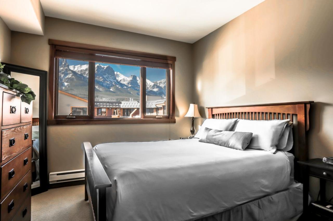 Holiday home The Lookout - Top Floor Corner Unit With Stunning Views